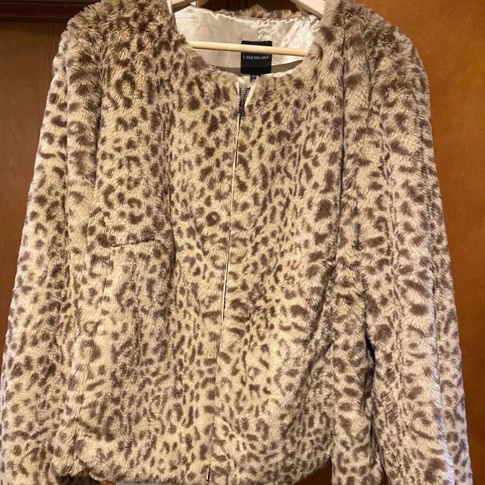 🎈NWT Lane Bryant faux fur jacket